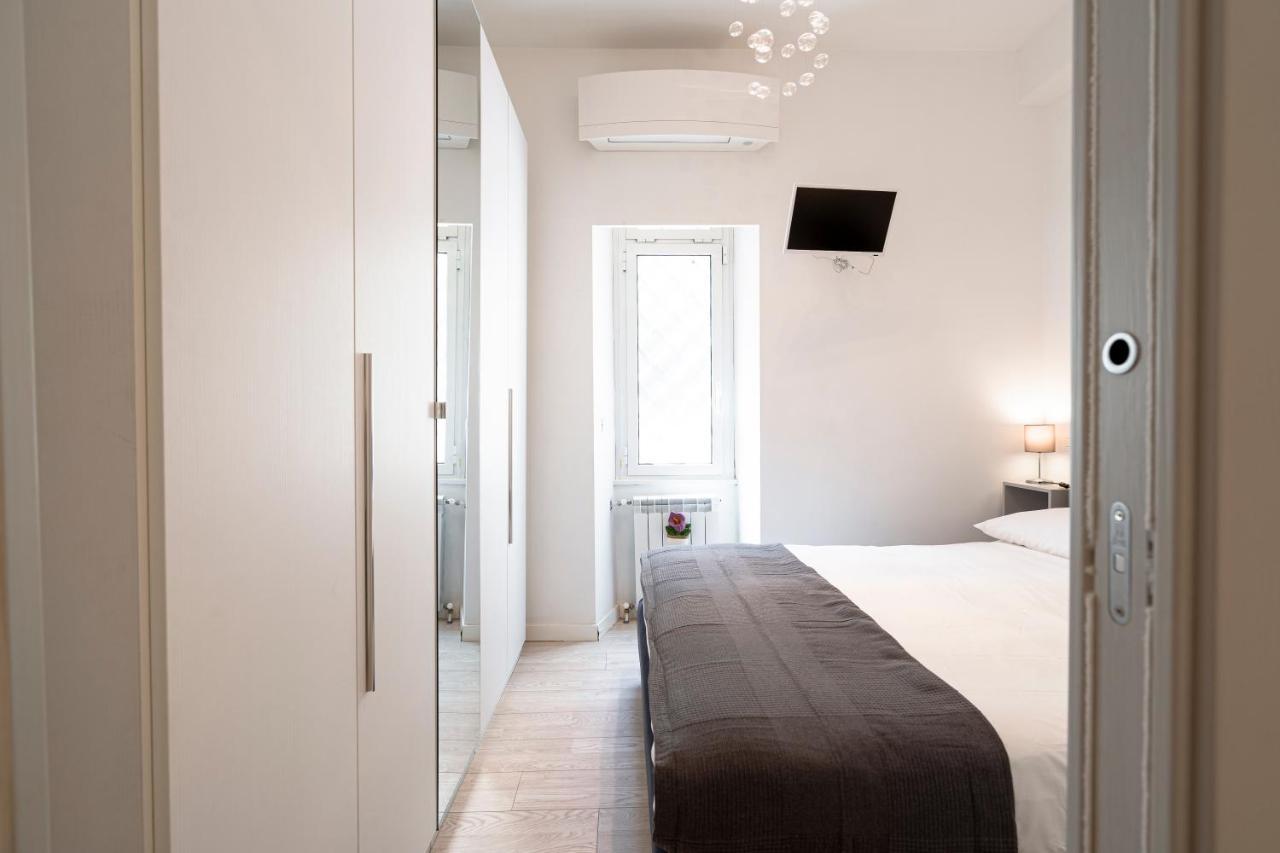 Appia Purple Terrace Apartment In Рим Екстериор снимка